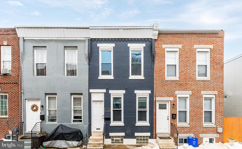 2326 GREENWICH STREET
