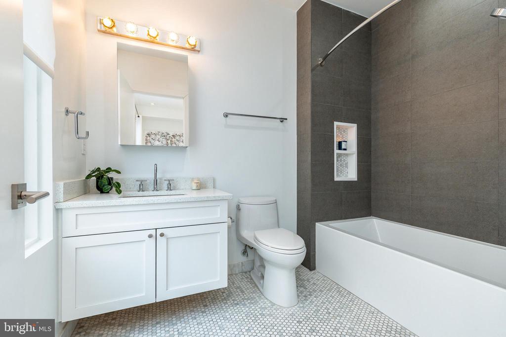 622 S 7TH STREET