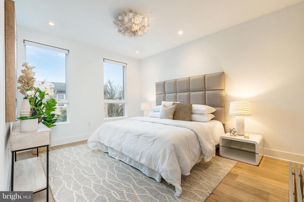 622 S 7TH STREET