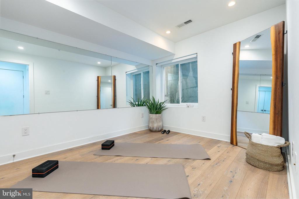 622 S 7TH STREET