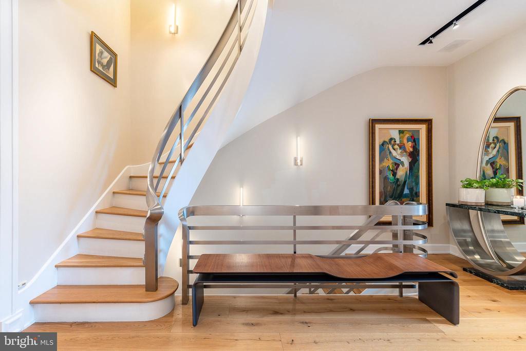 254 S 3RD STREET