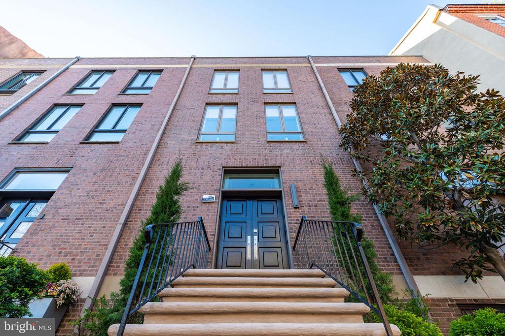 254 S 3RD STREET