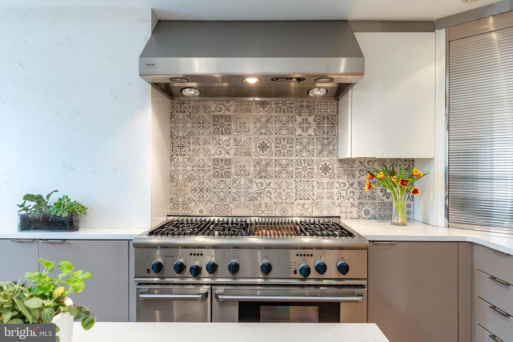 254 S 3RD STREET