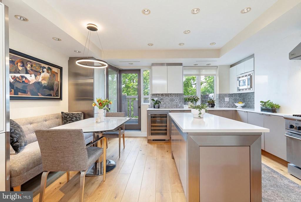 254 S 3RD STREET