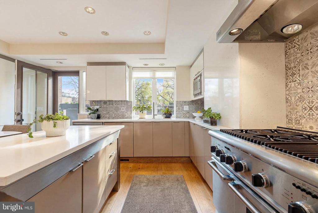 254 S 3RD STREET