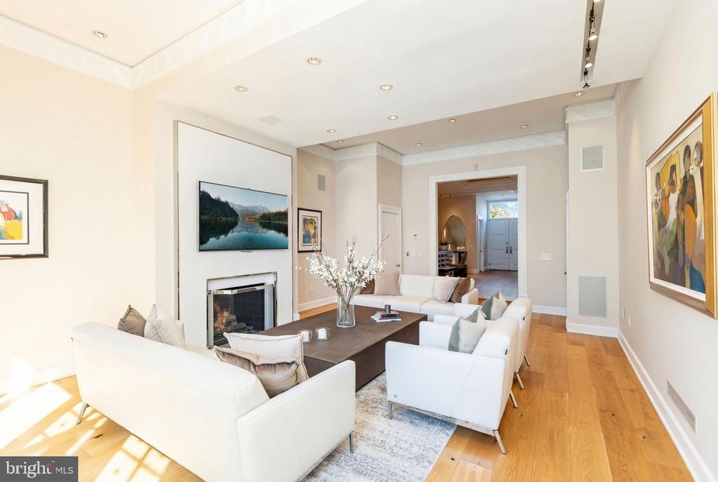 254 S 3RD STREET