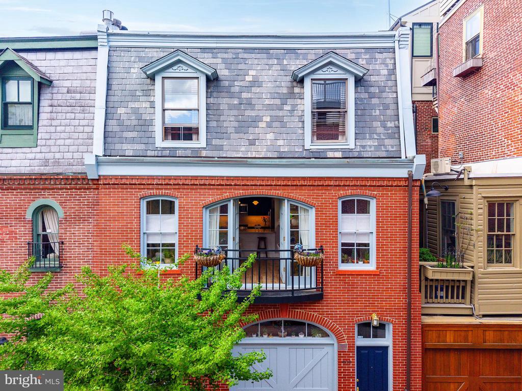 406 S VAN PELT STREET