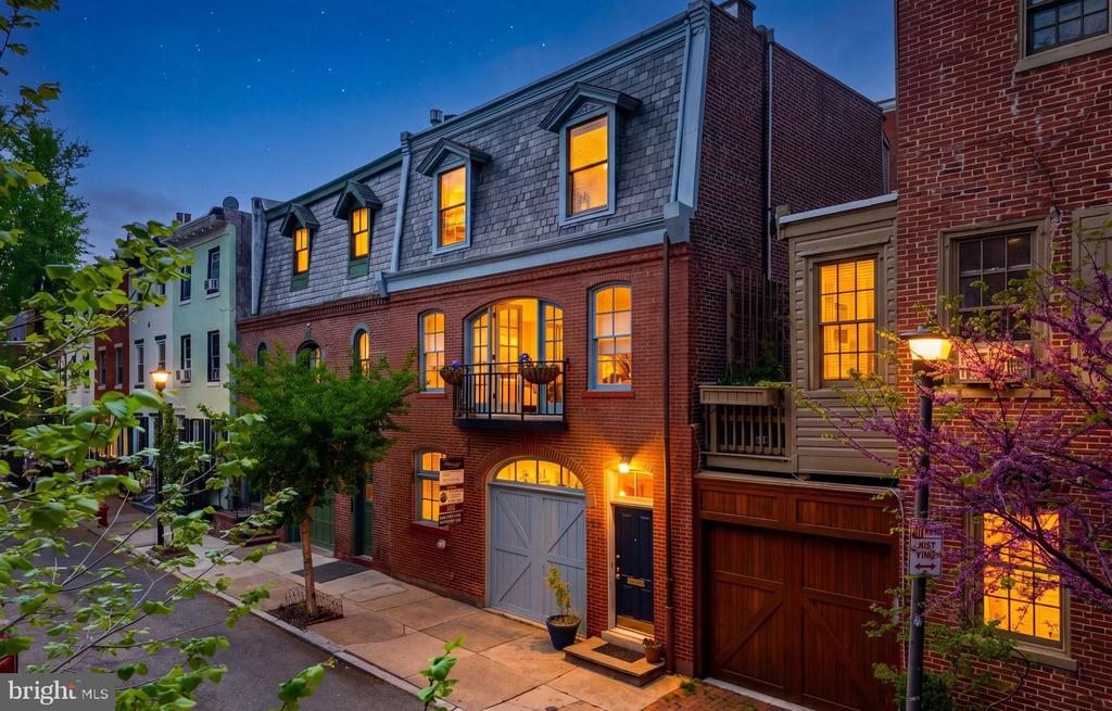 406 S VAN PELT STREET