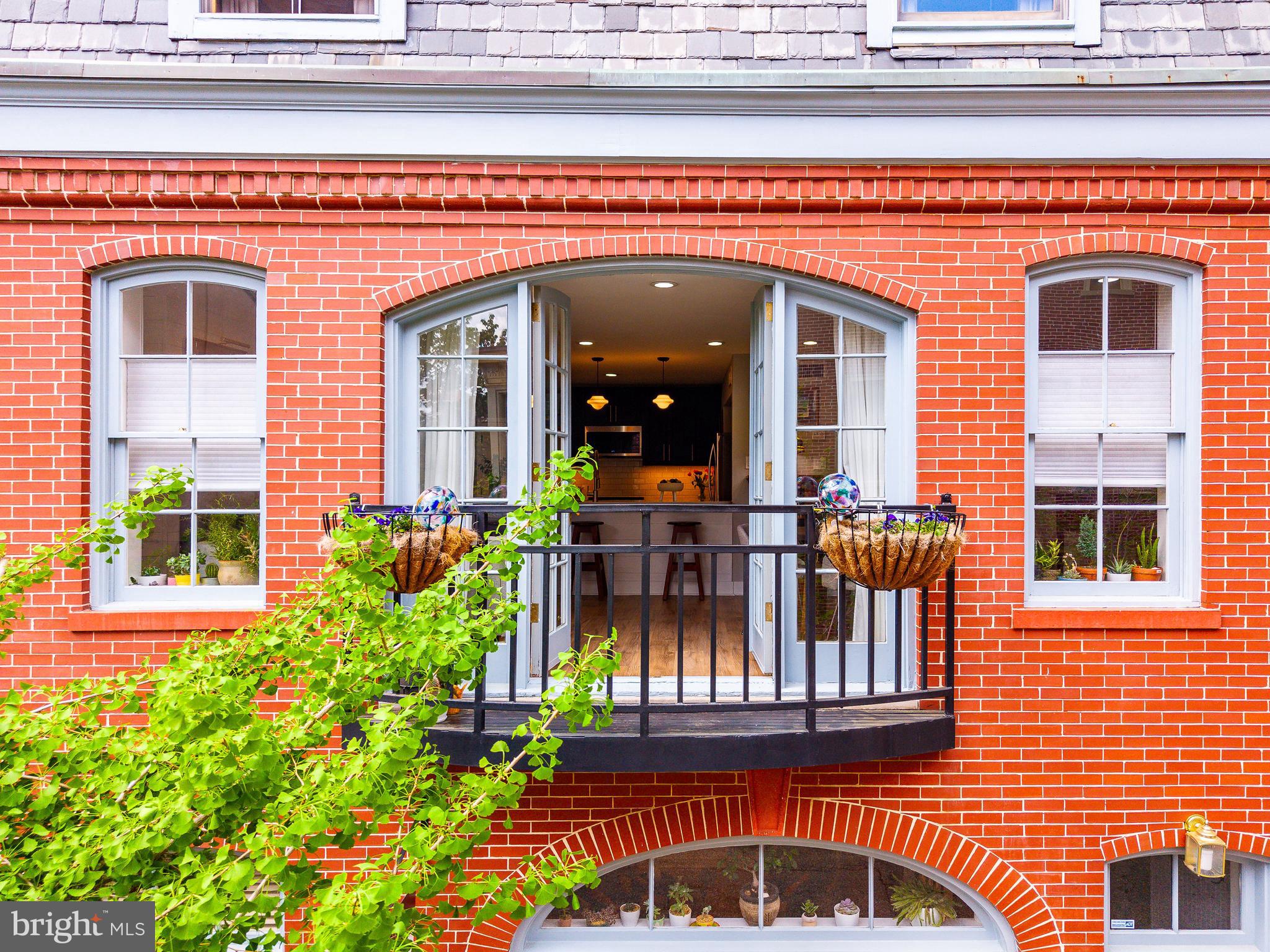 406 S VAN PELT STREET
