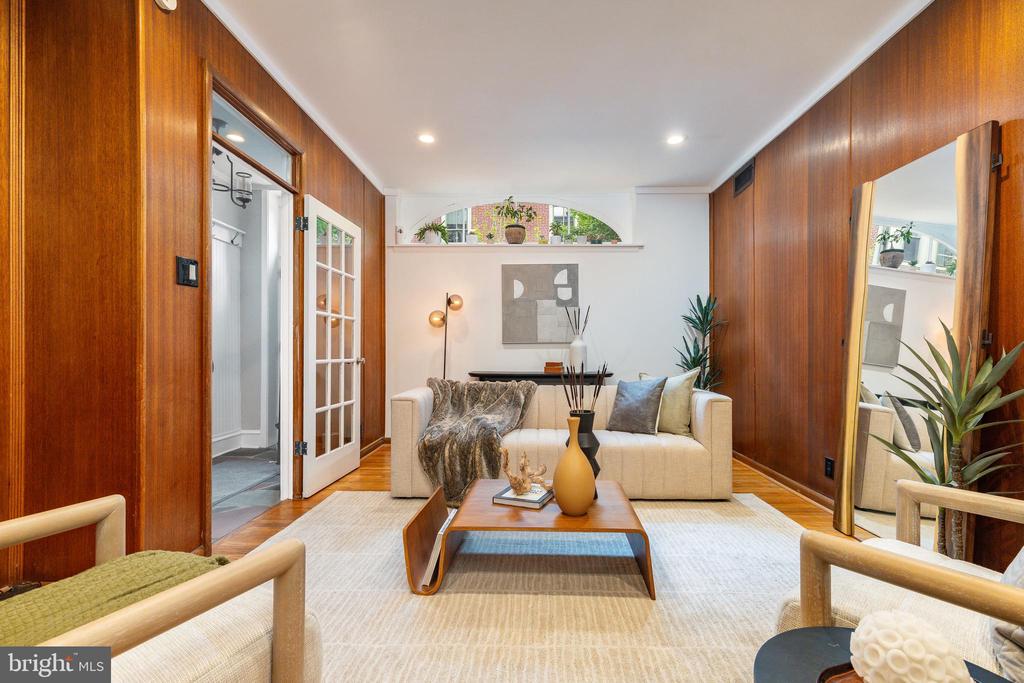 406 S VAN PELT STREET