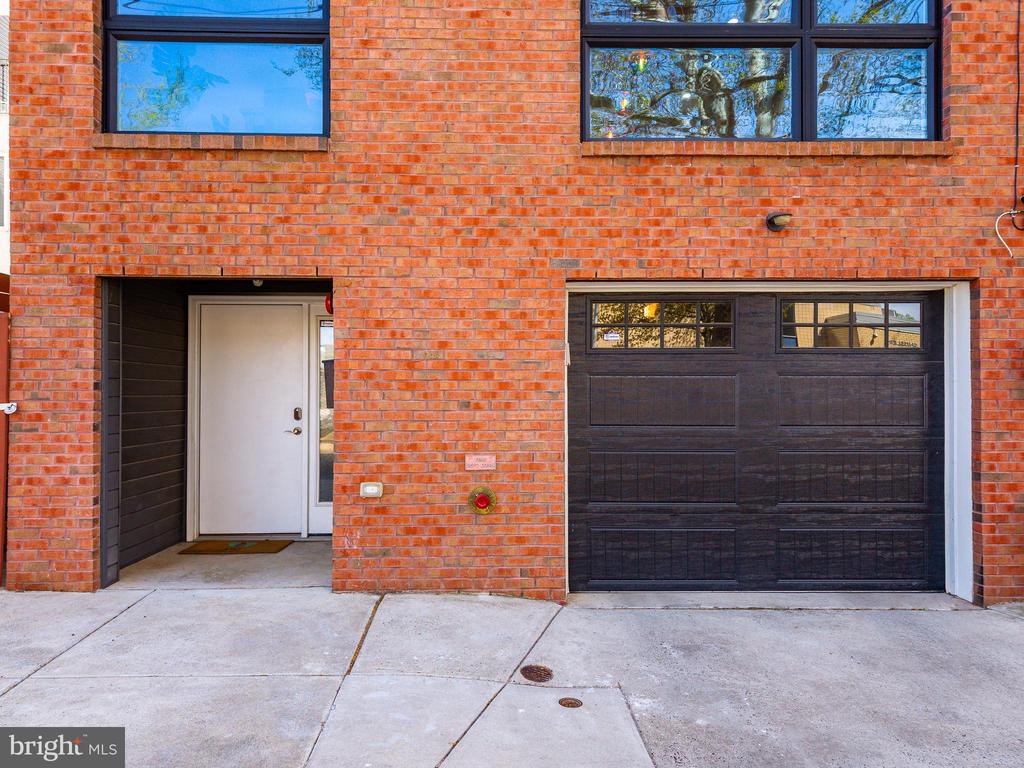 1831 BLAIR STREET