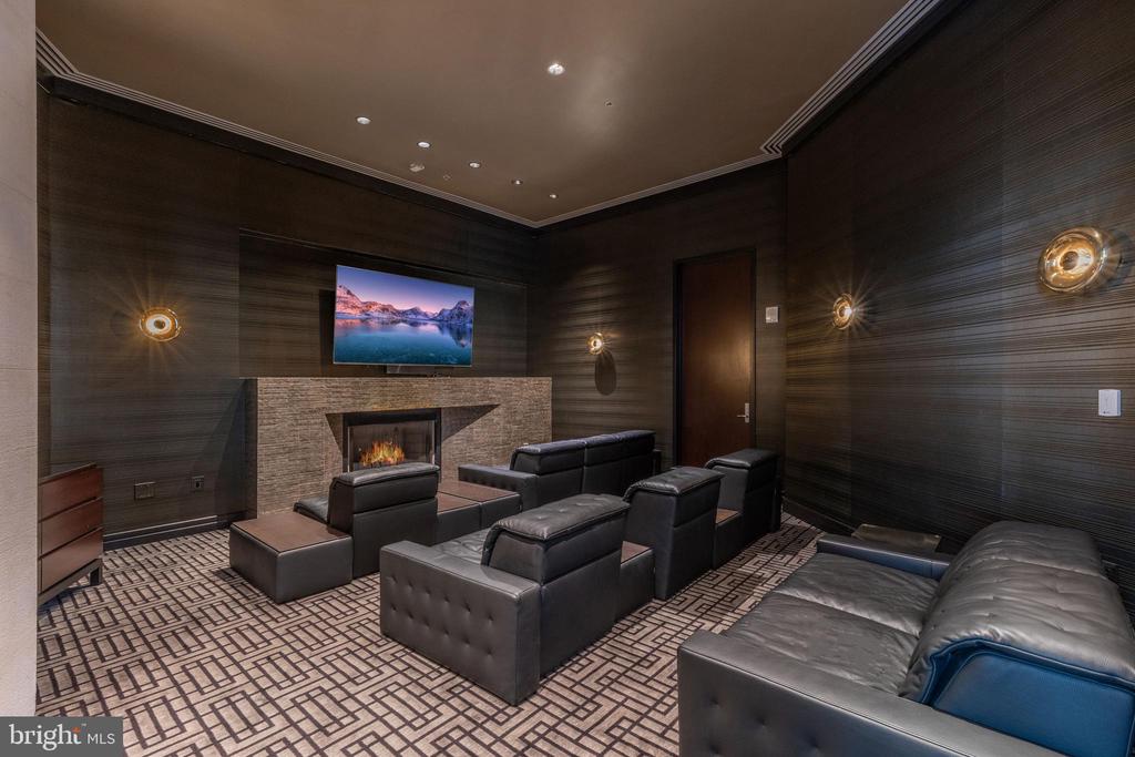1414 S PENN SQUARE Unit: PH1B