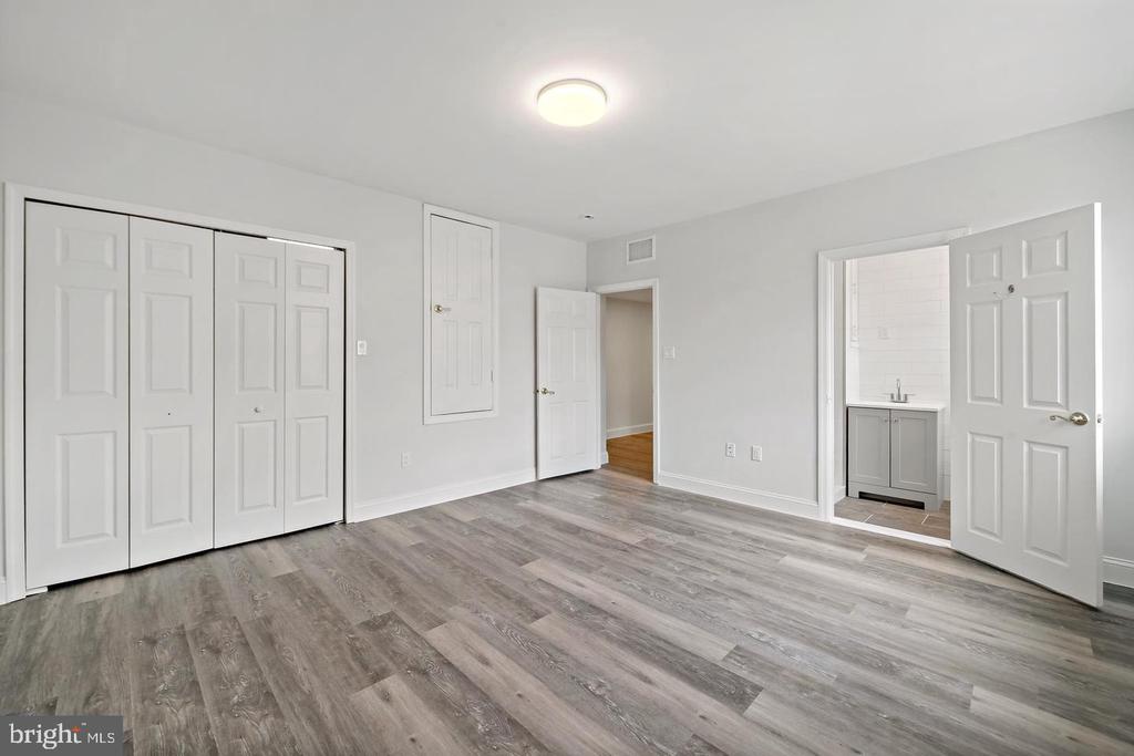 785 S 6TH STREET Unit: 2ND FL