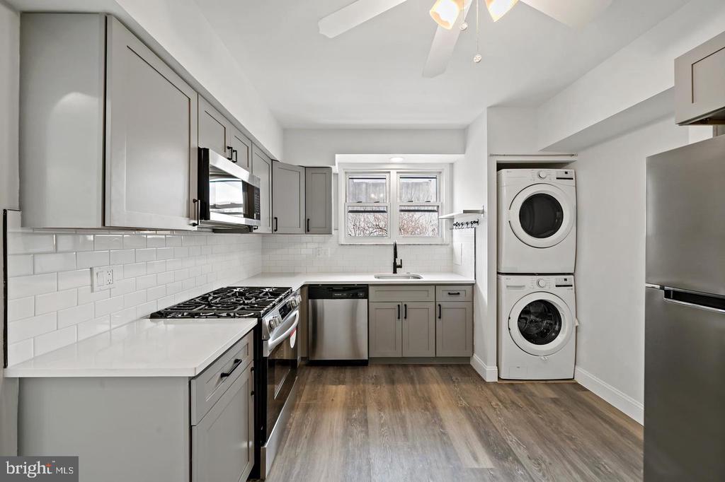 785 S 6TH STREET Unit: 2ND FL