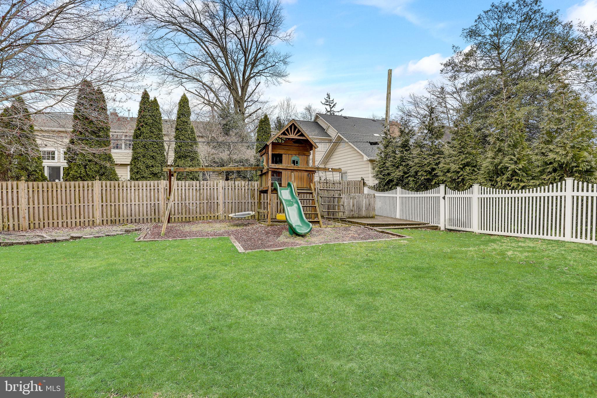 14 Treaty Elm Ln