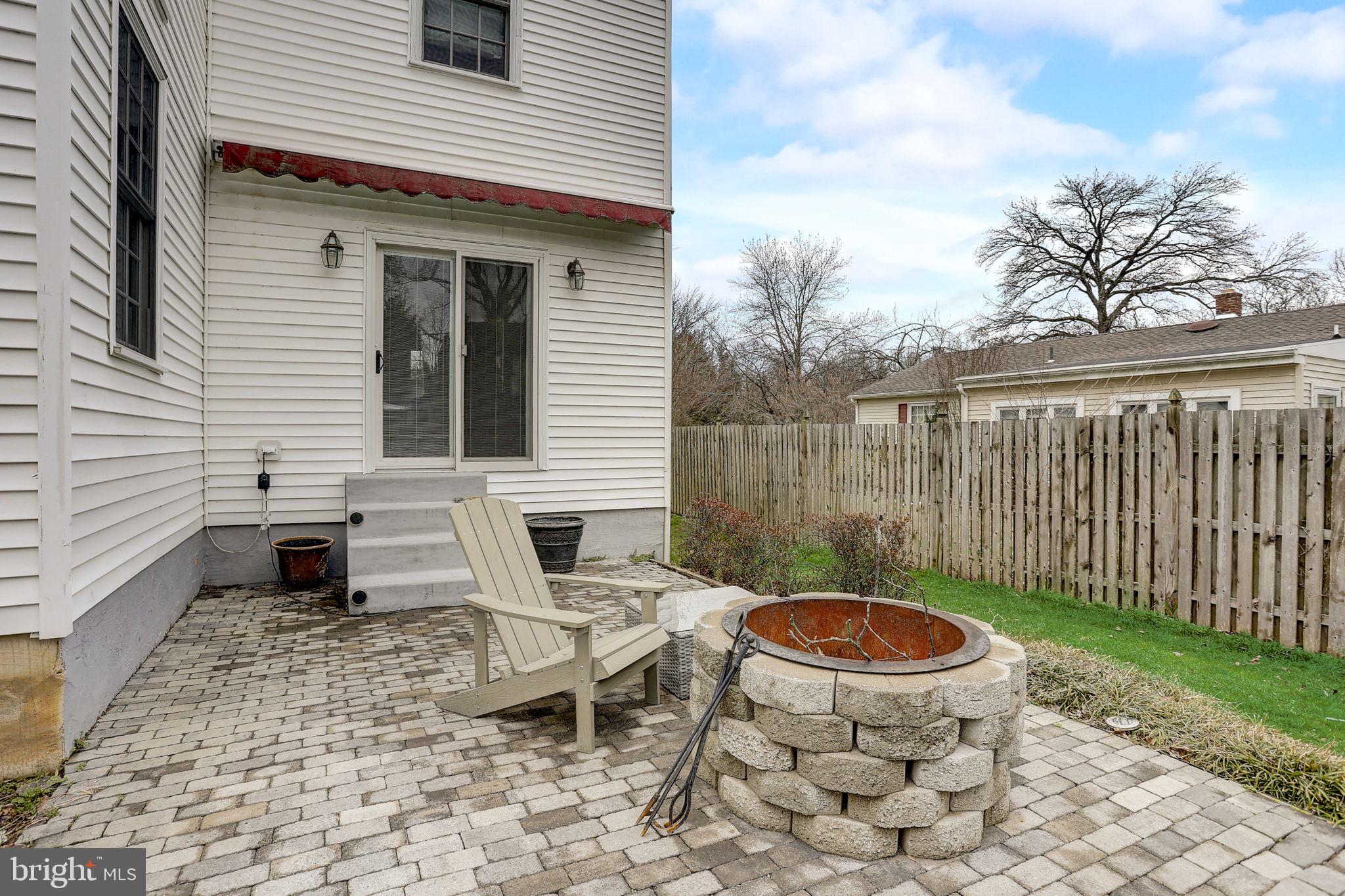 14 Treaty Elm Ln