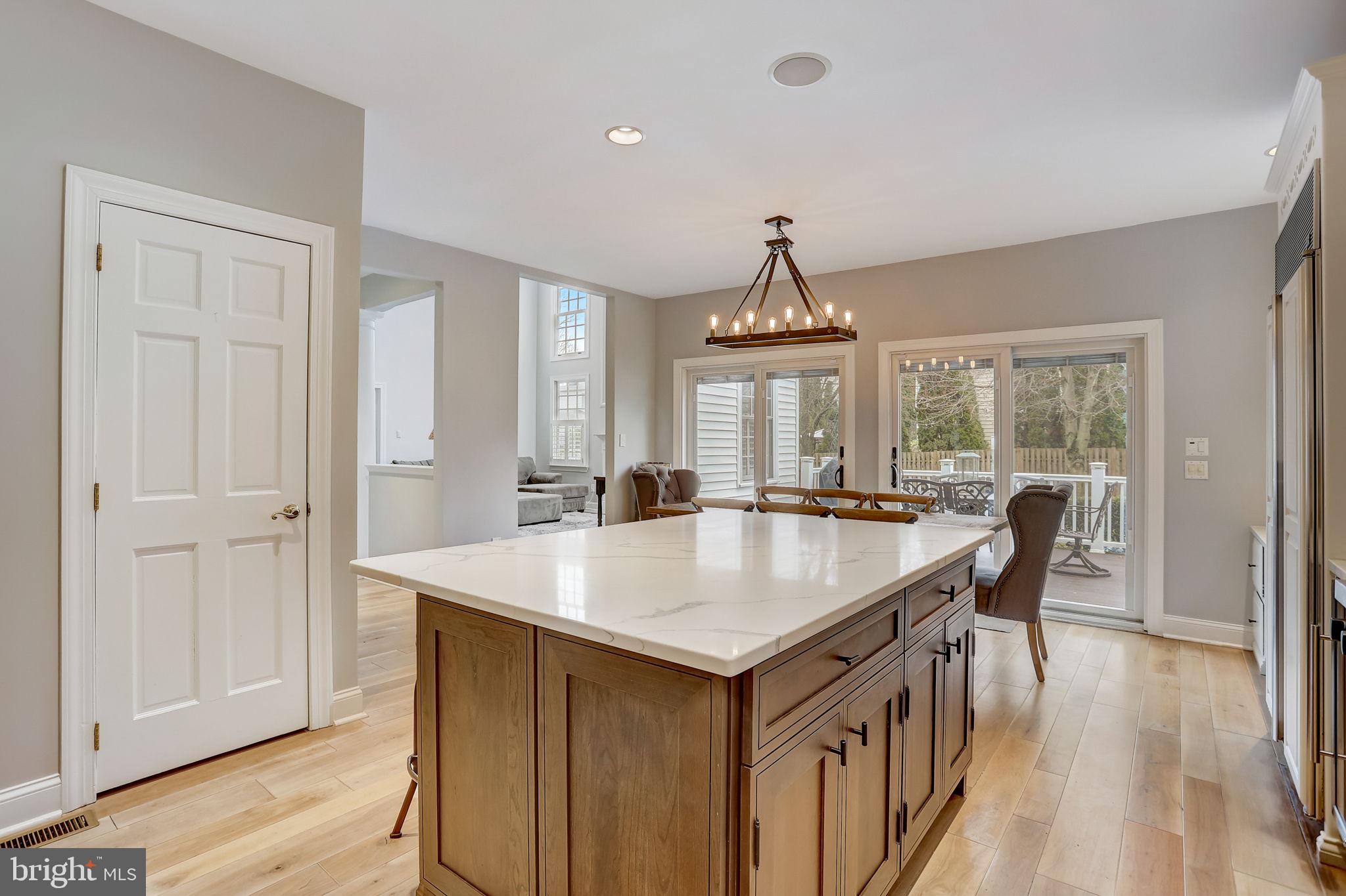 14 Treaty Elm Ln