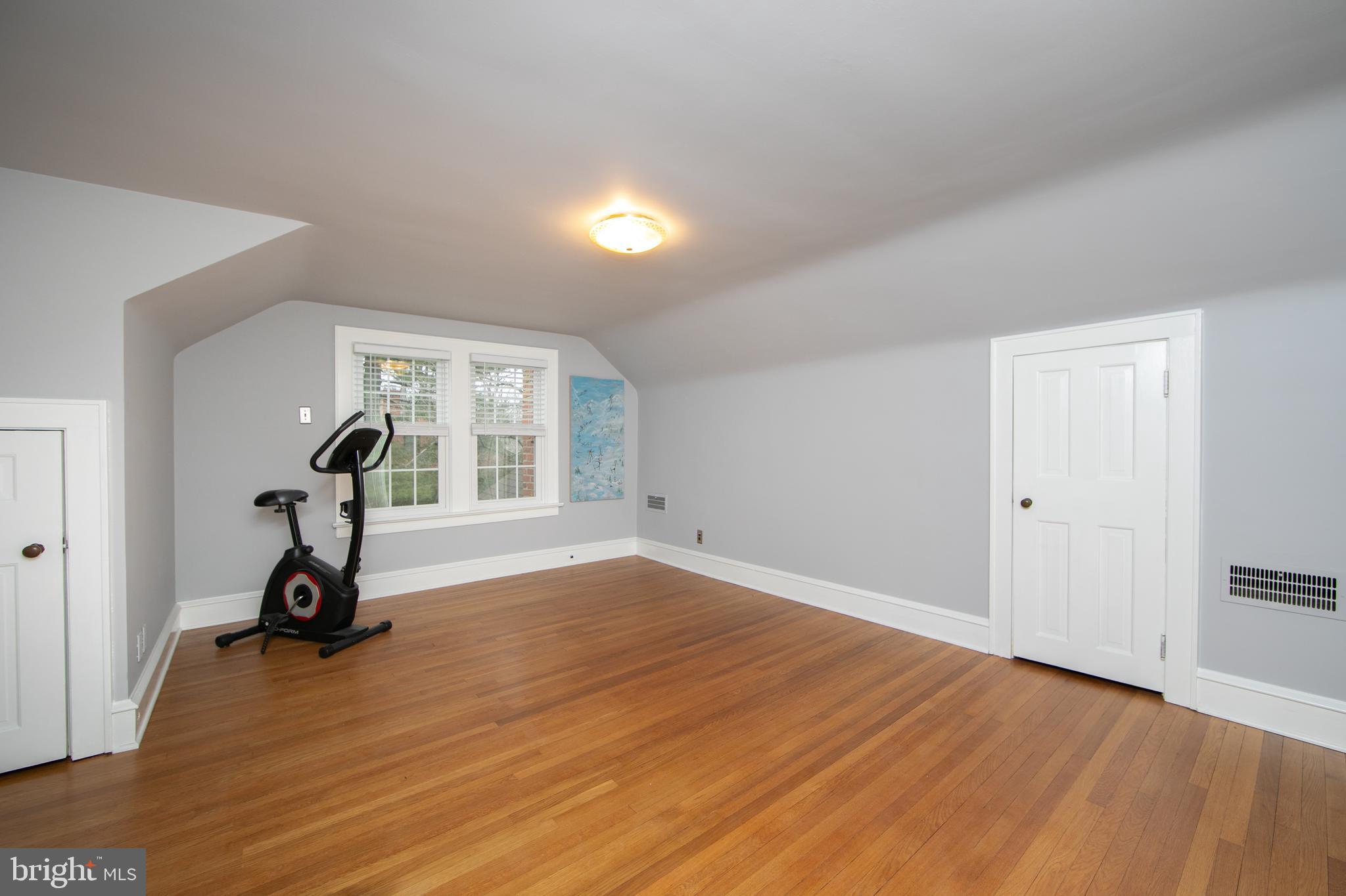 330 Woodland Ave