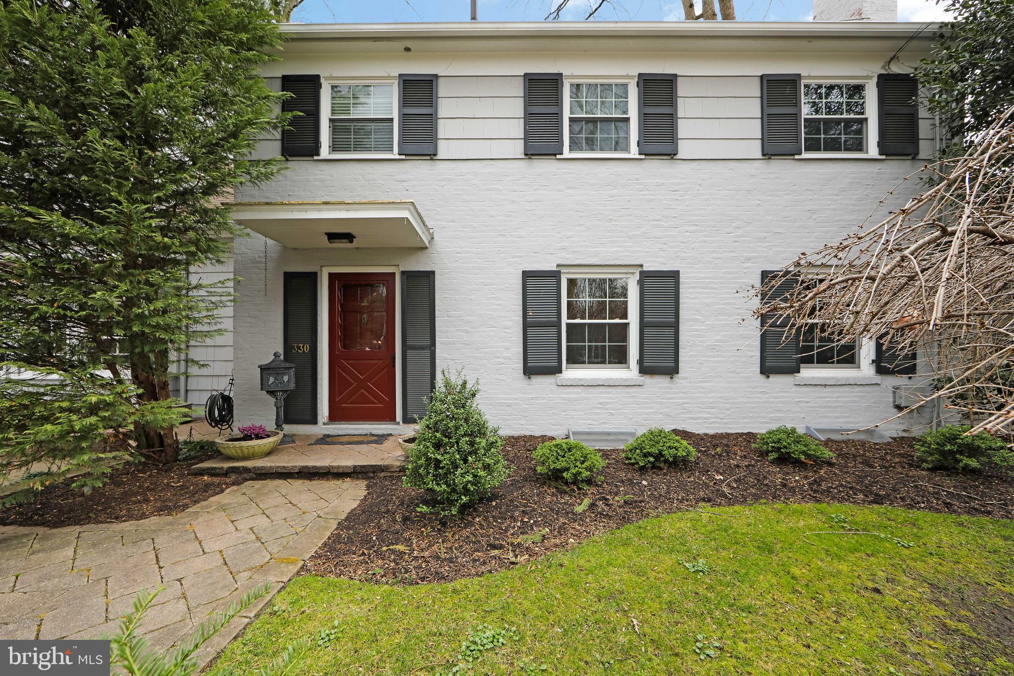 330 Woodland Ave