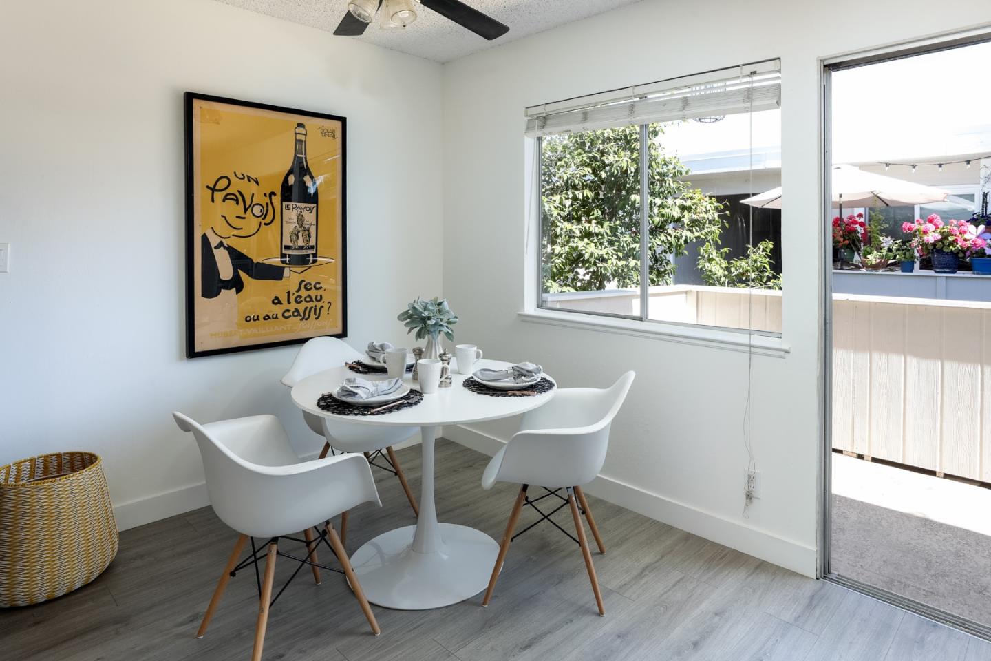 1898 Meridian AVE 28