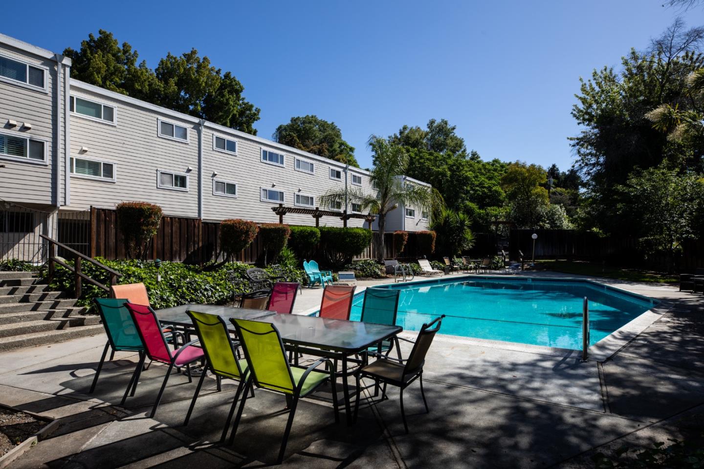 1898 Meridian AVE 28