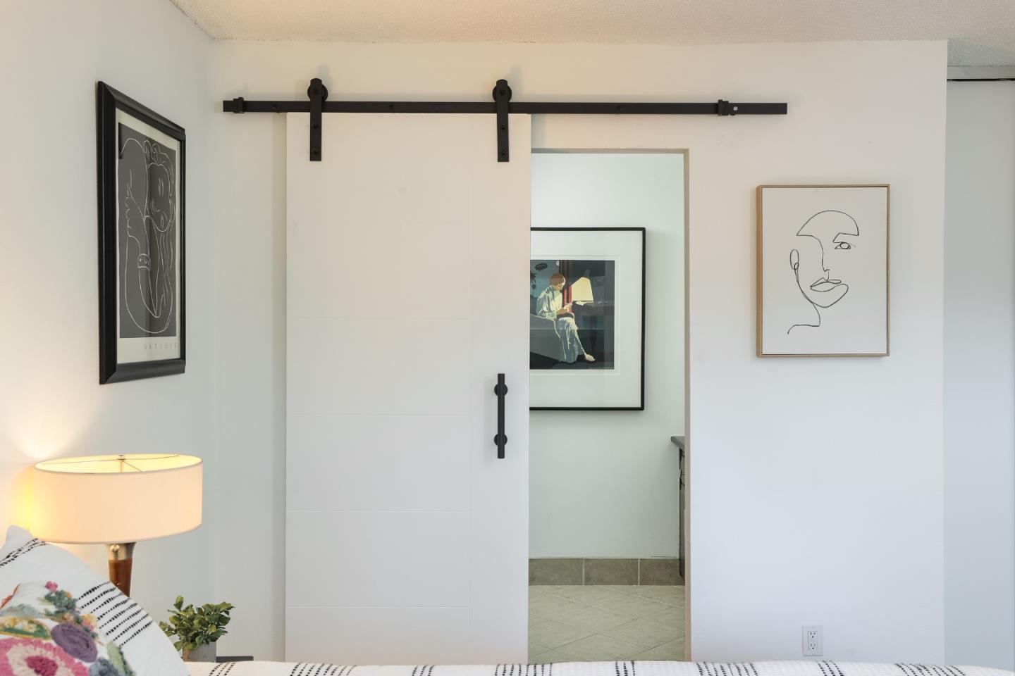 1898 Meridian AVE 28