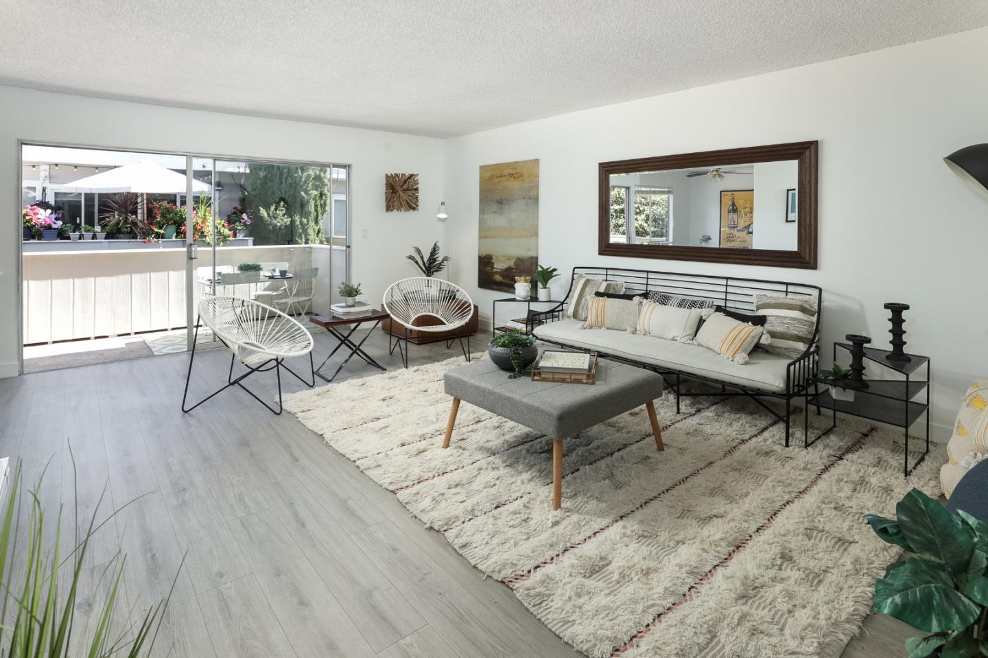 1898 Meridian AVE 28