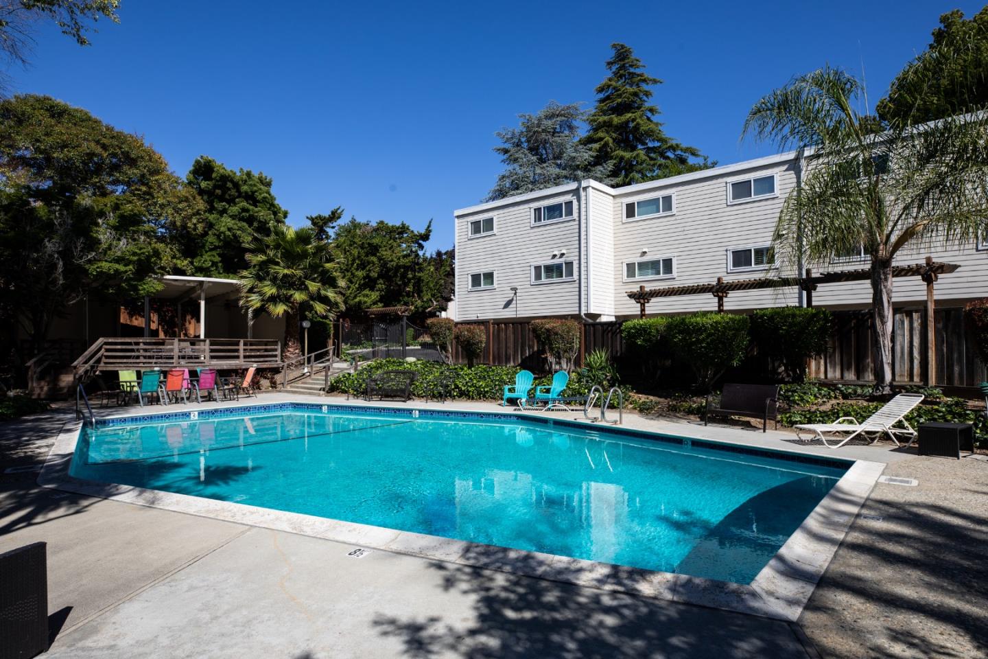 1898 Meridian AVE 28