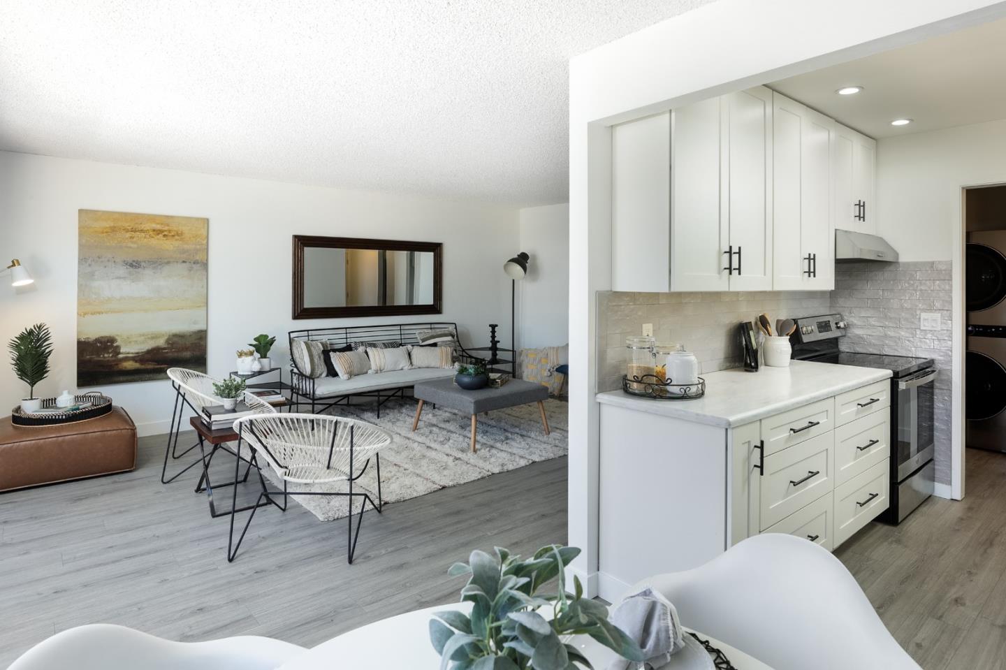 1898 Meridian AVE 28