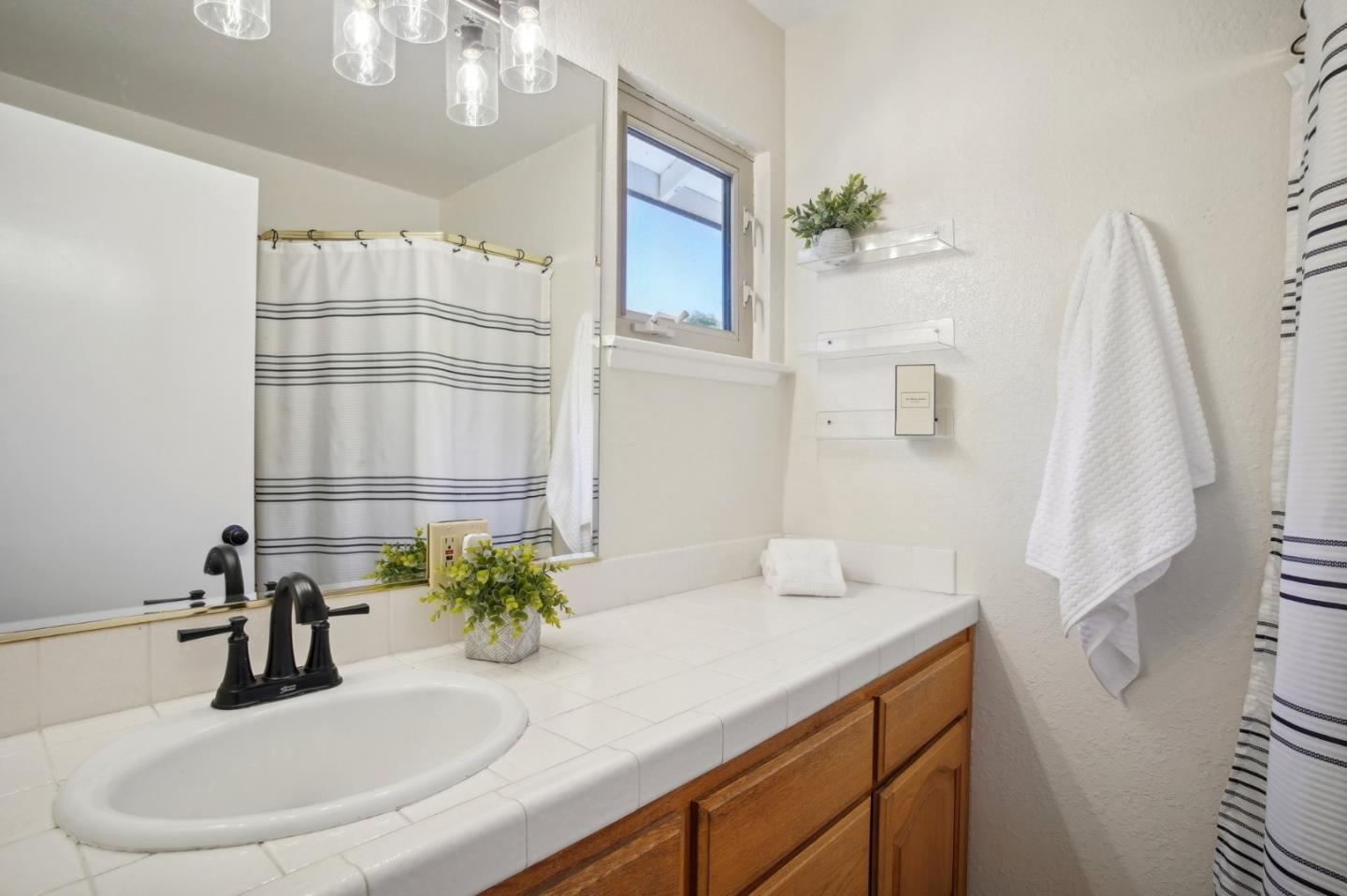 11375 Chula Vista AVE