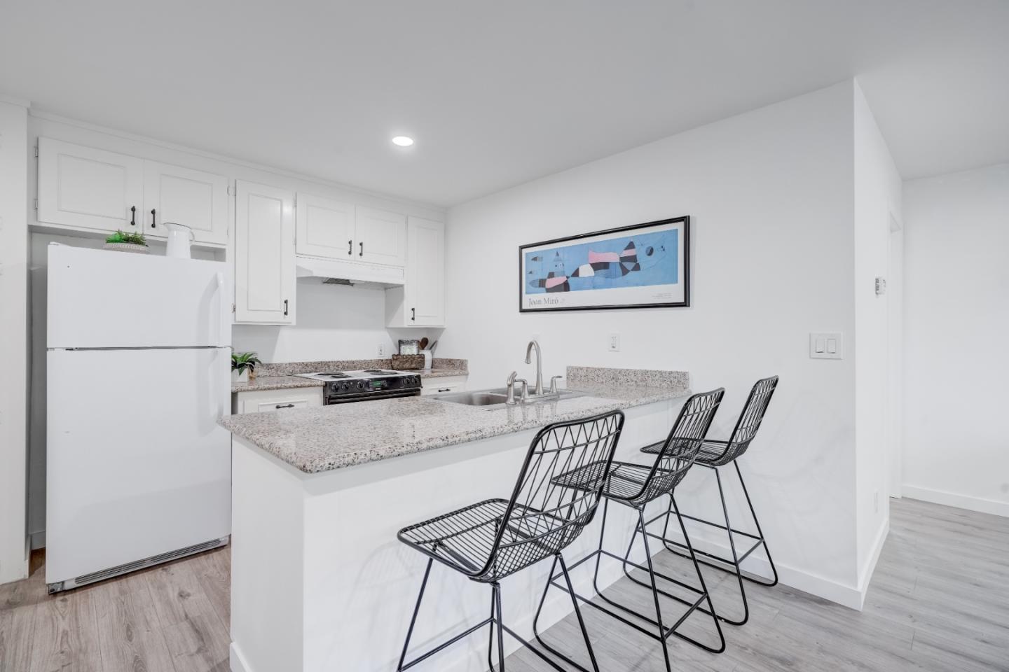 4070 Bismarck DR
