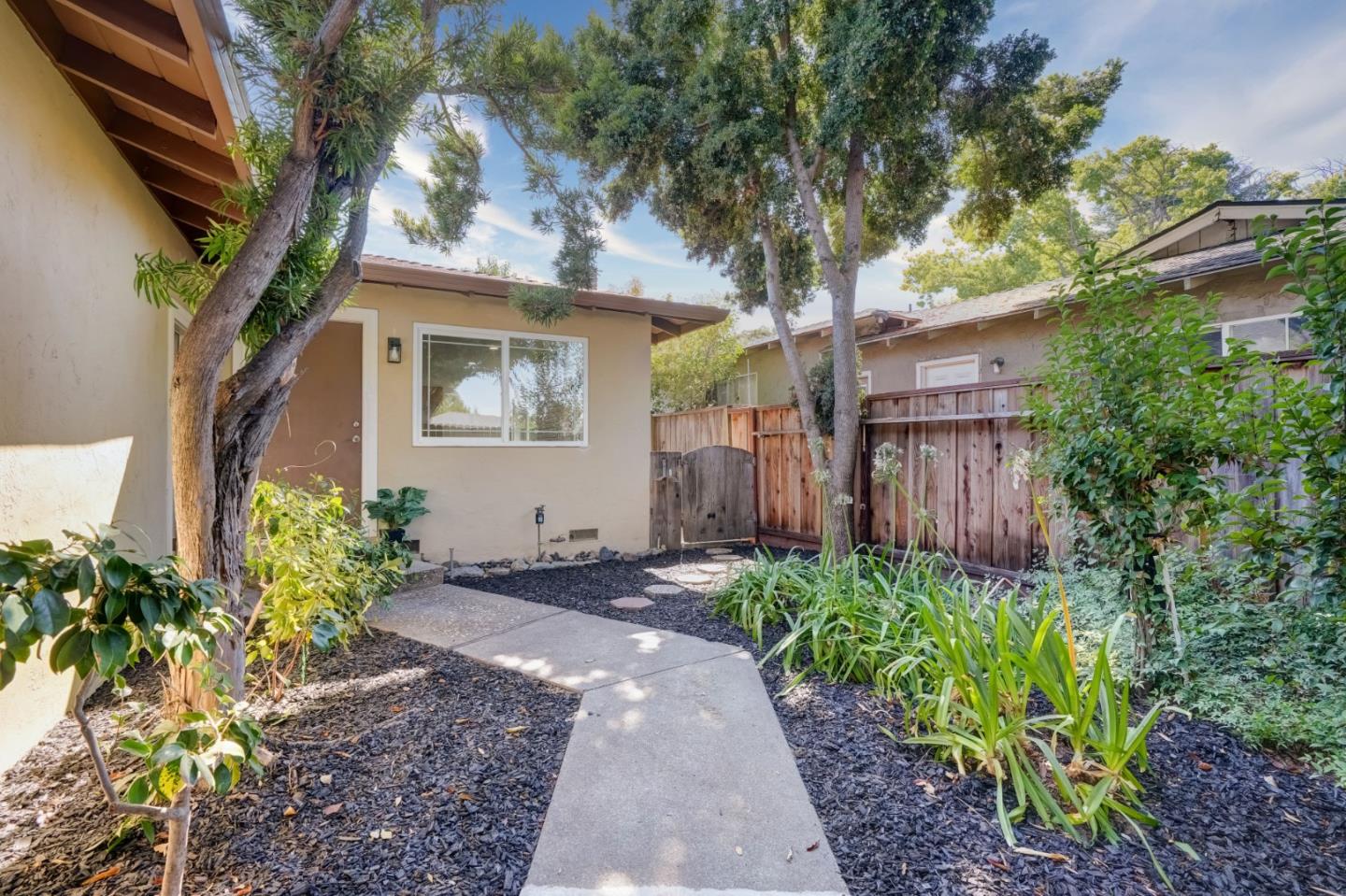 4070 Bismarck DR