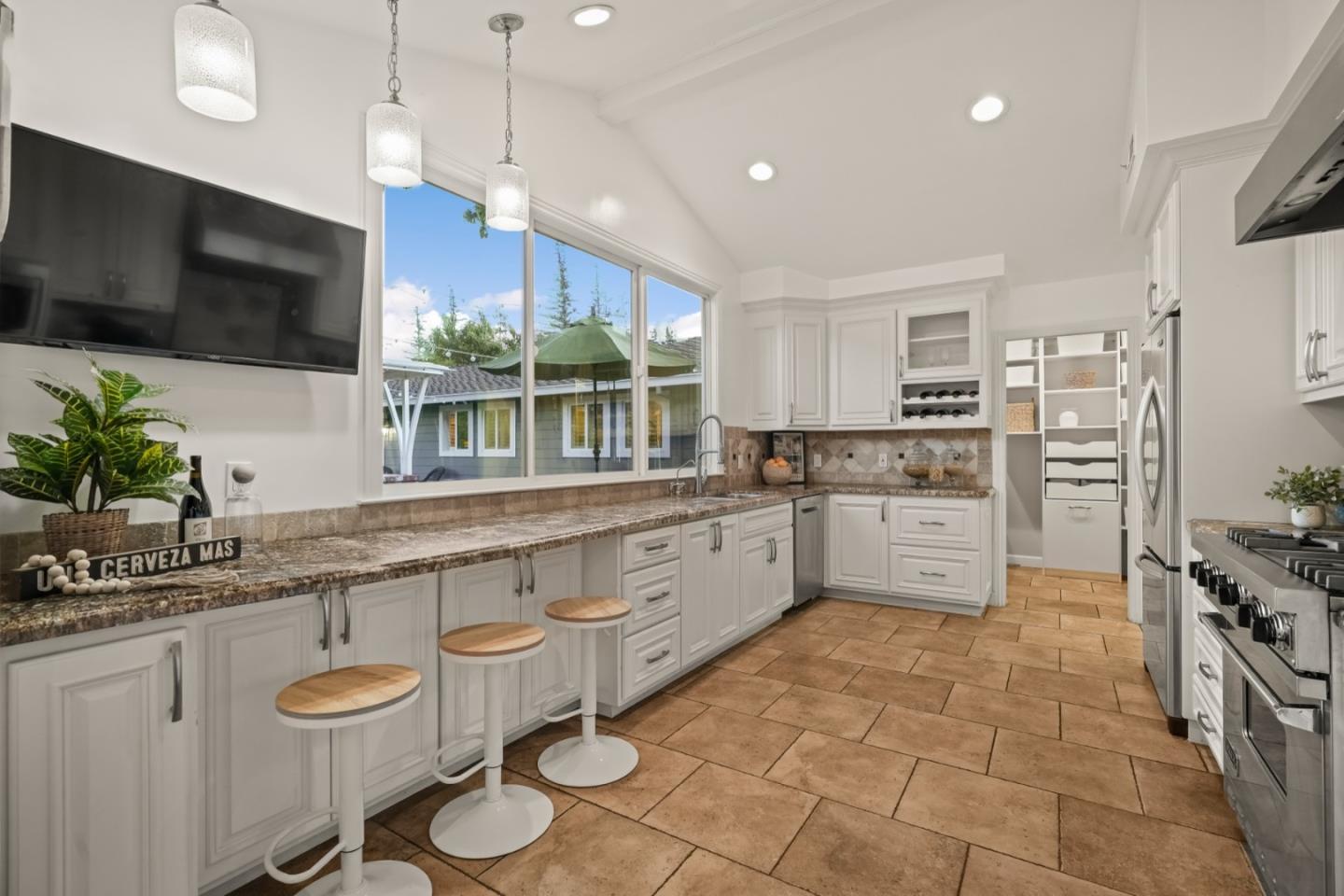 1416 Cameo DR