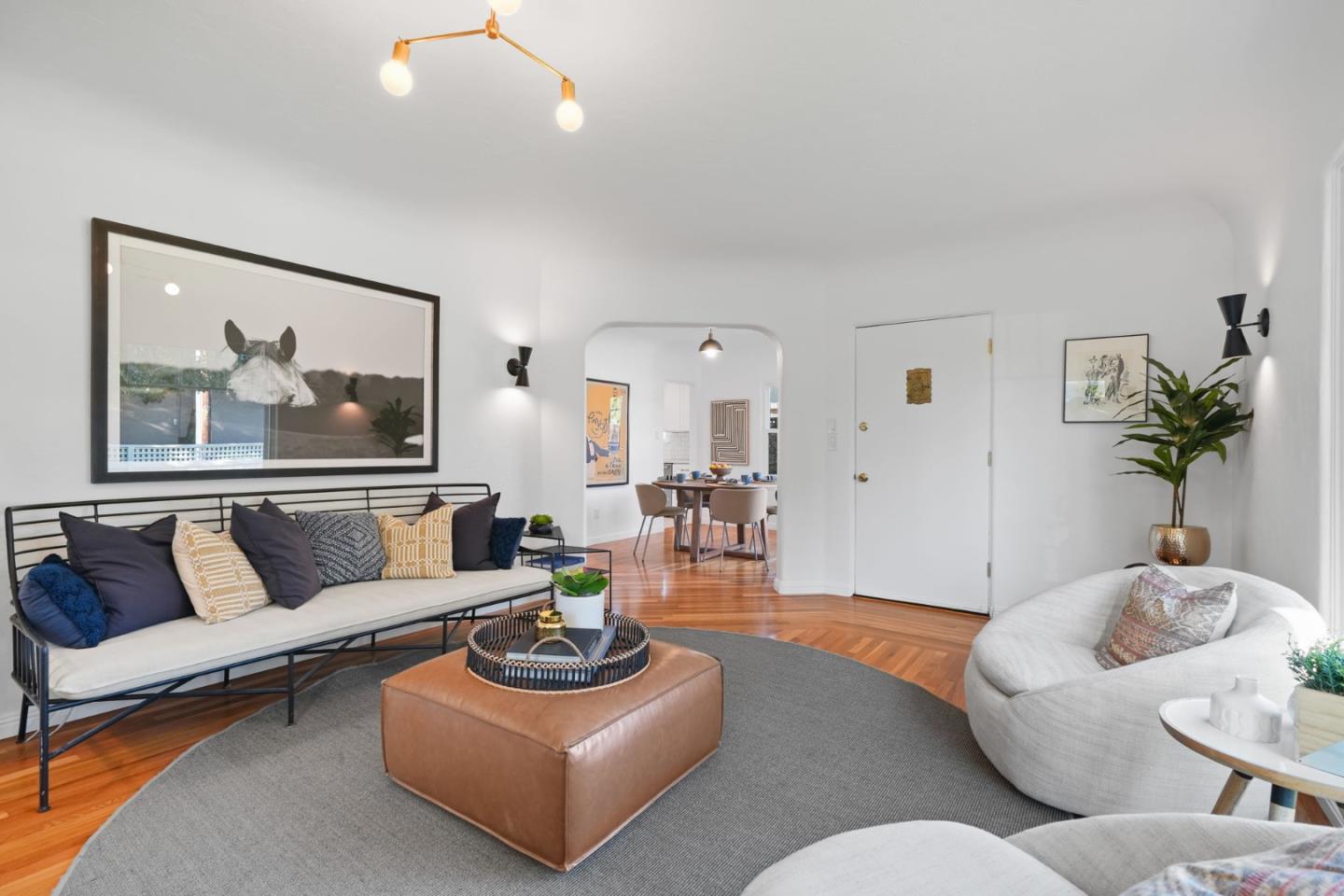 1105 Lincoln Court