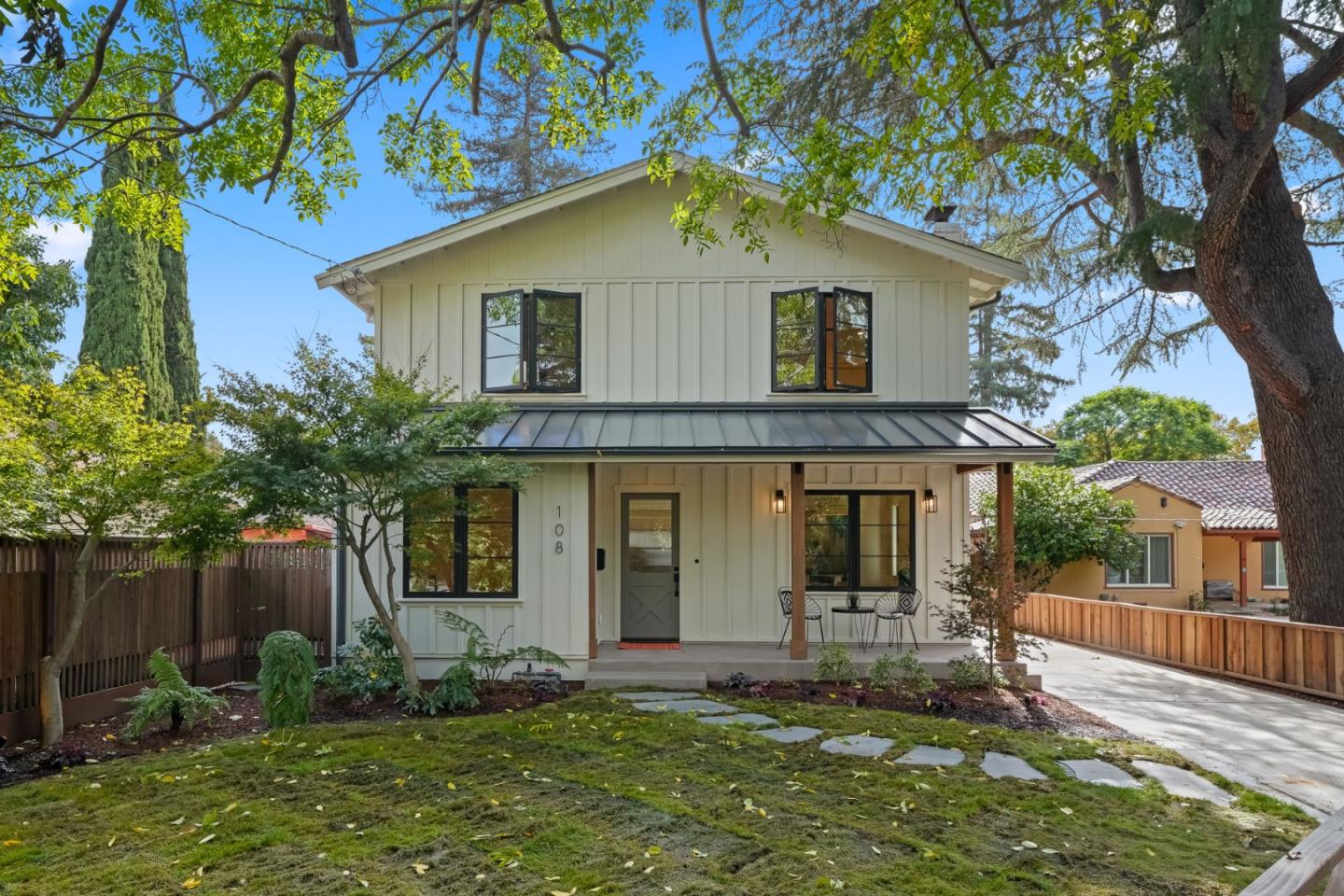 108 Glen Eyrie Avenue