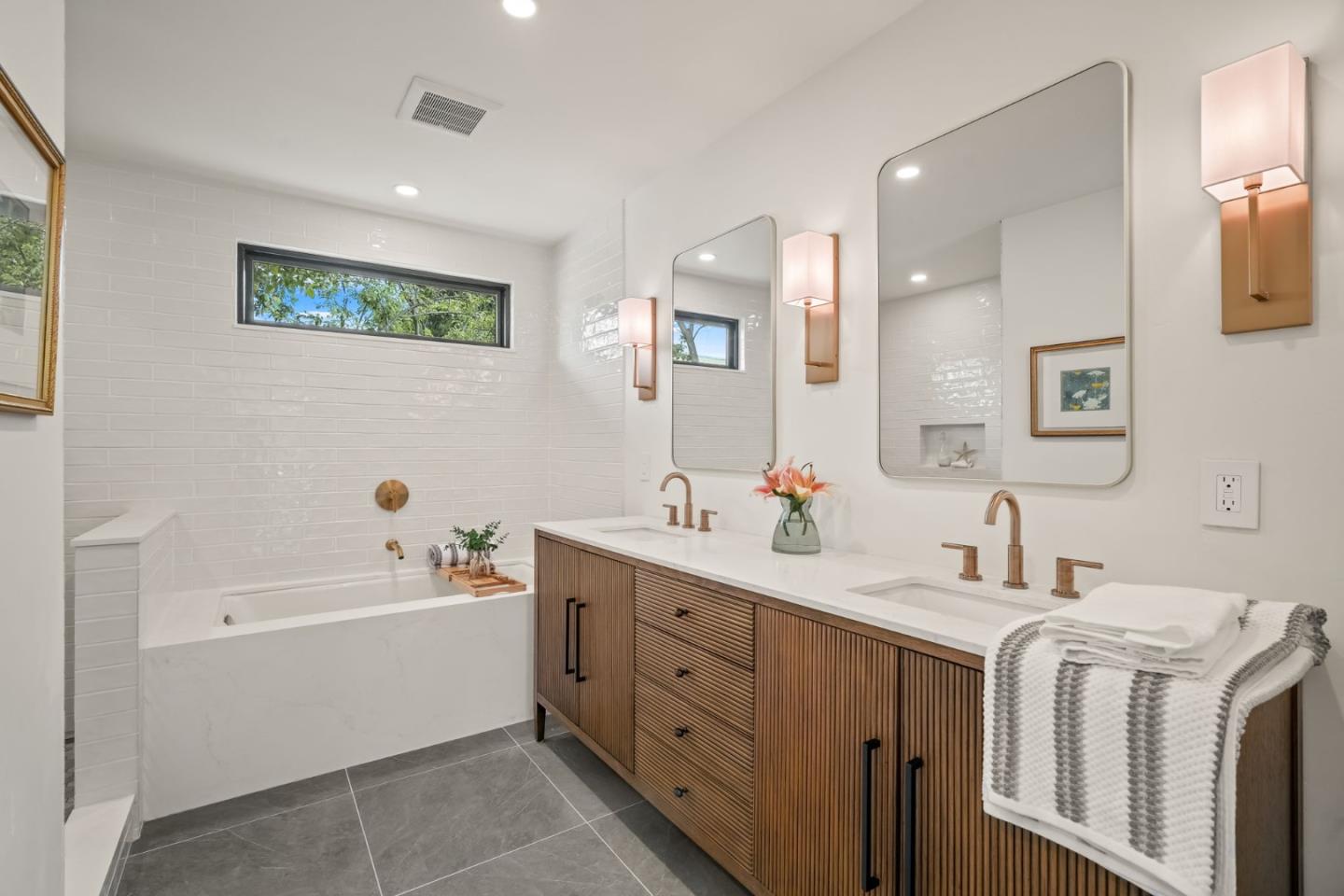 108 Glen Eyrie Avenue