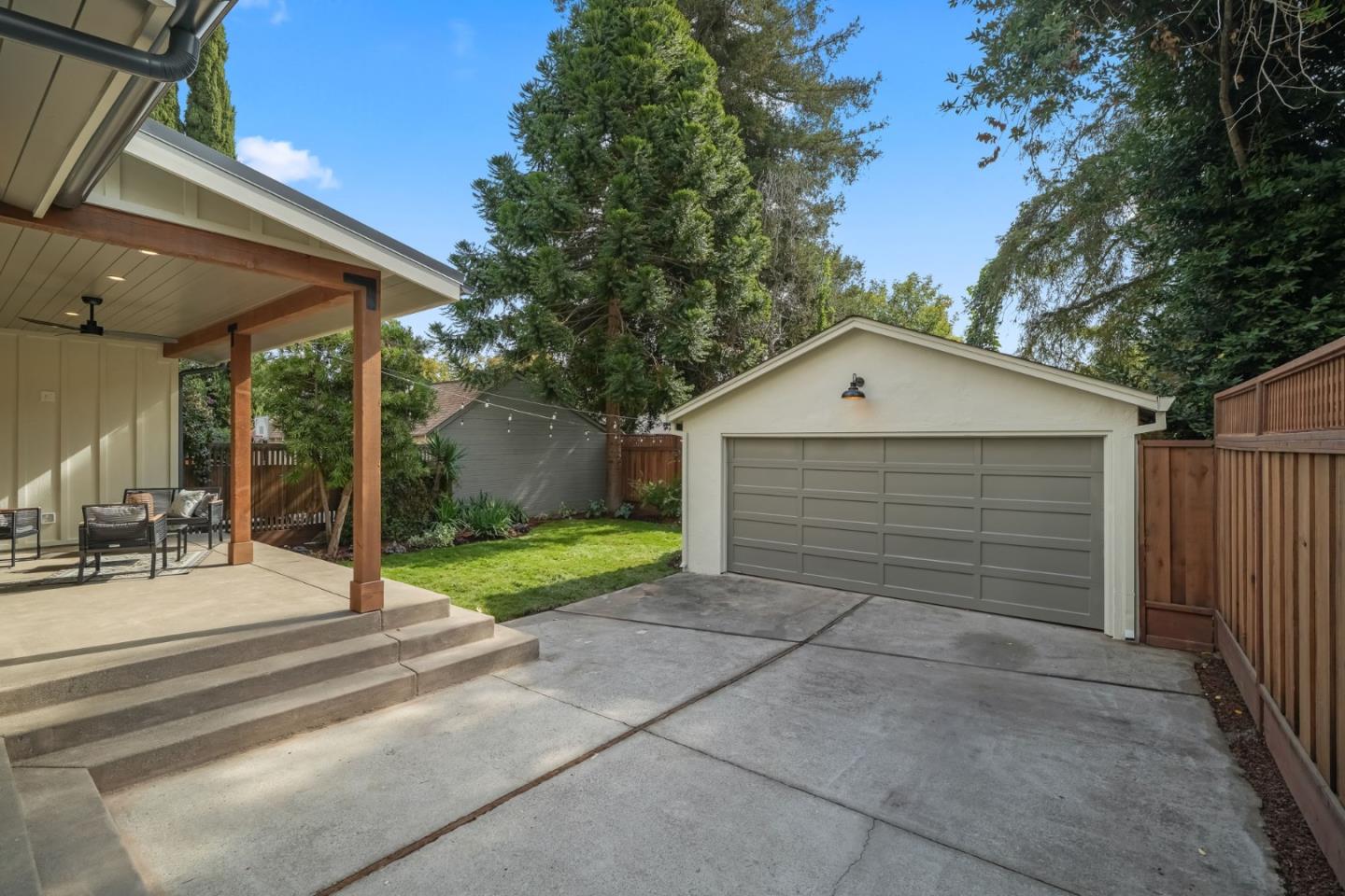 108 Glen Eyrie Avenue