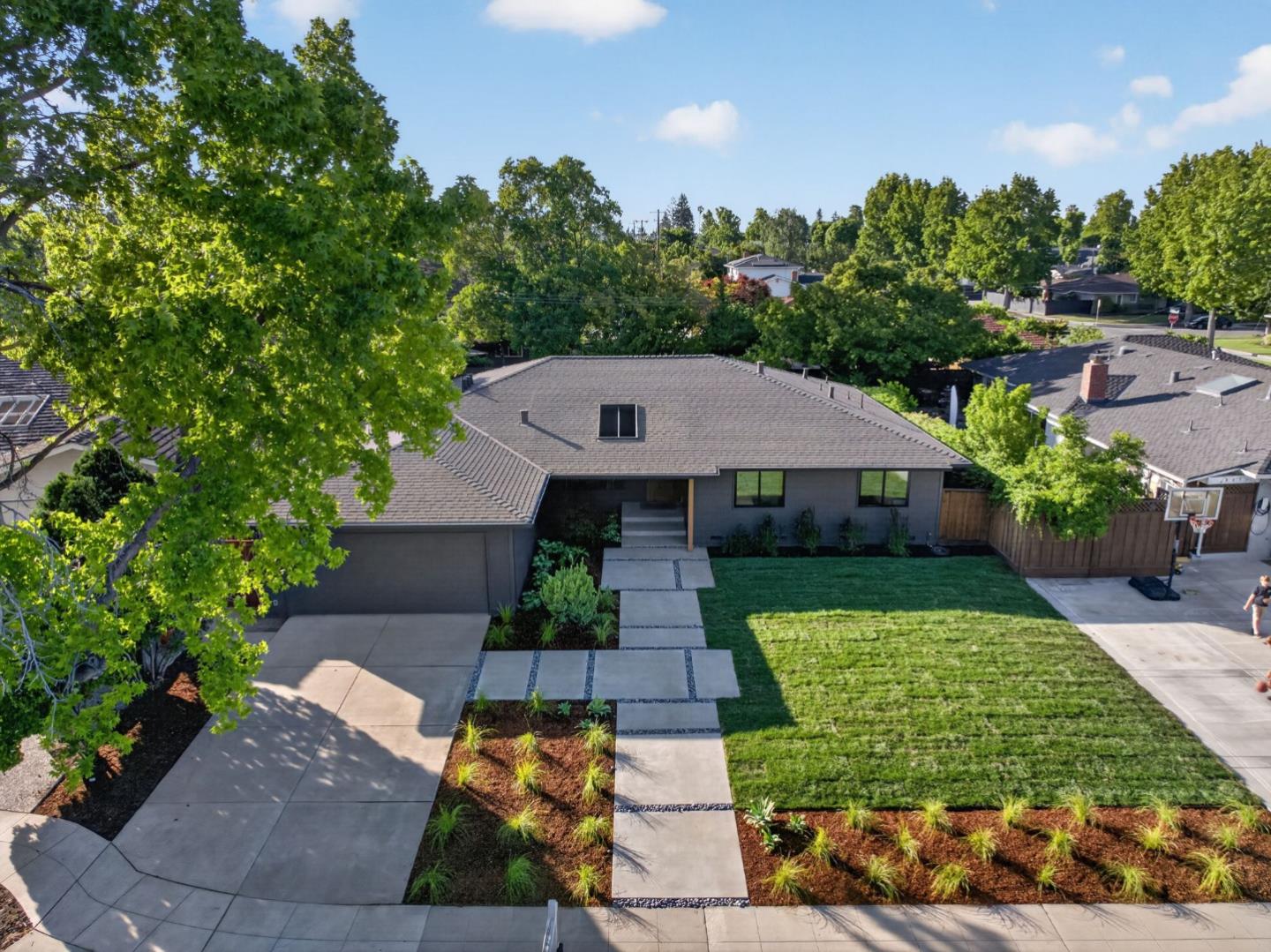 1733 Willow Creek Court