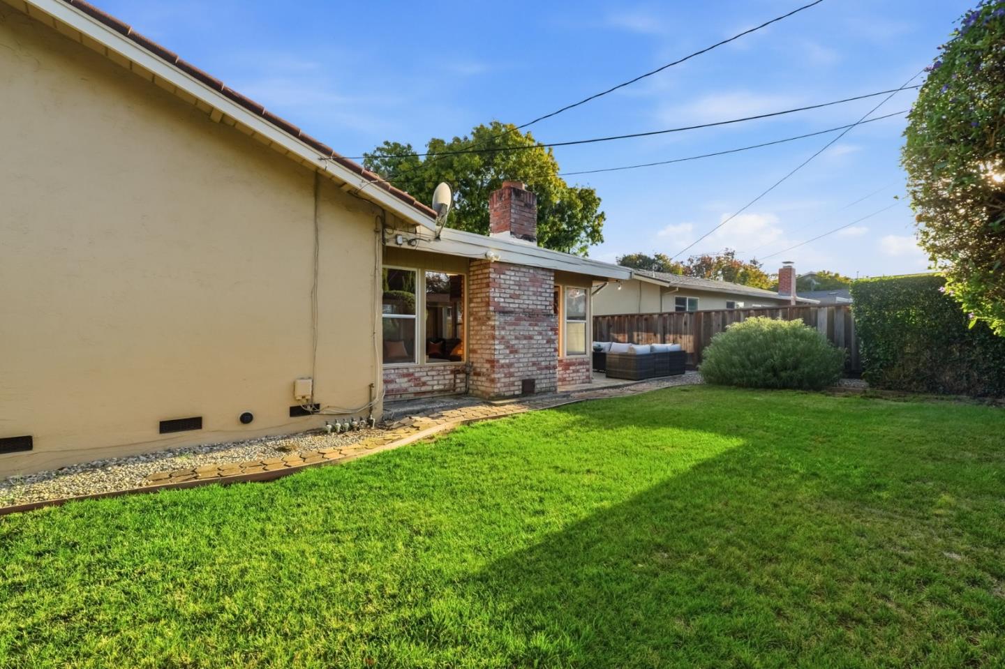 3305 Merrimac DR
