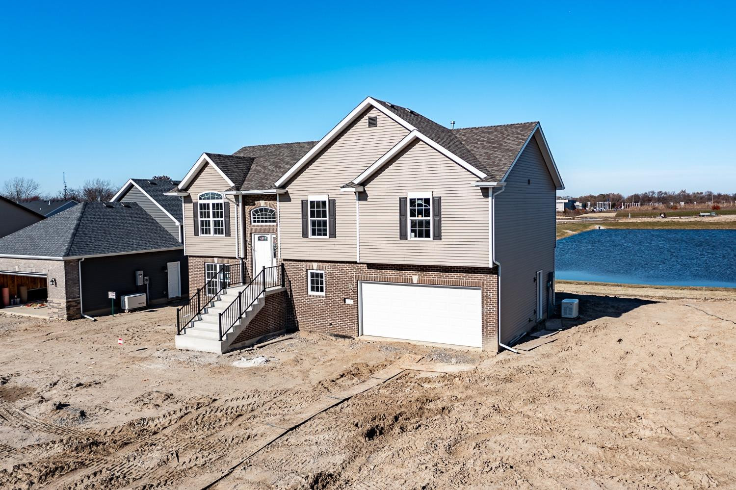 3040 W 84th Place N