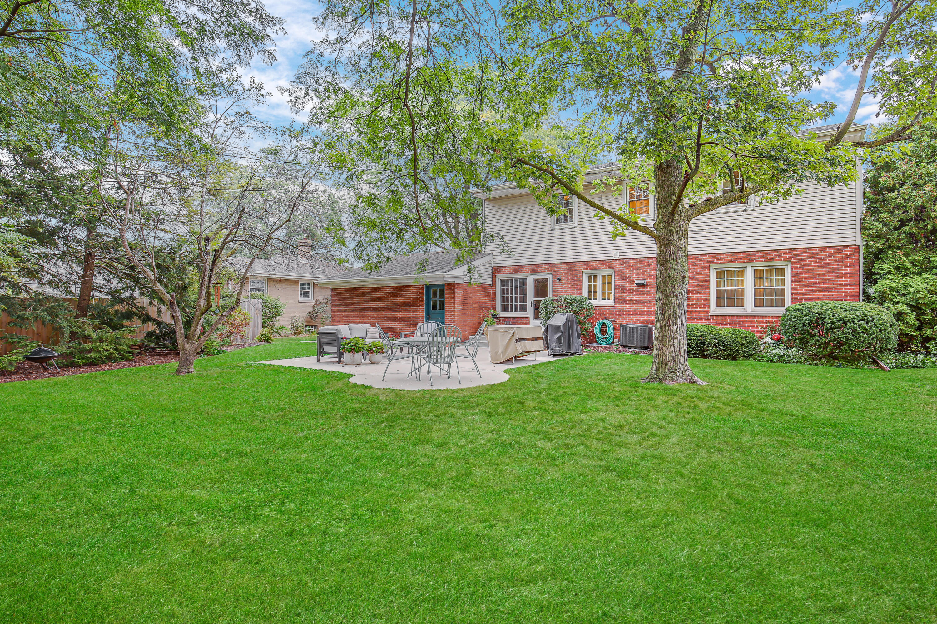 8804 Greenwood Avenue