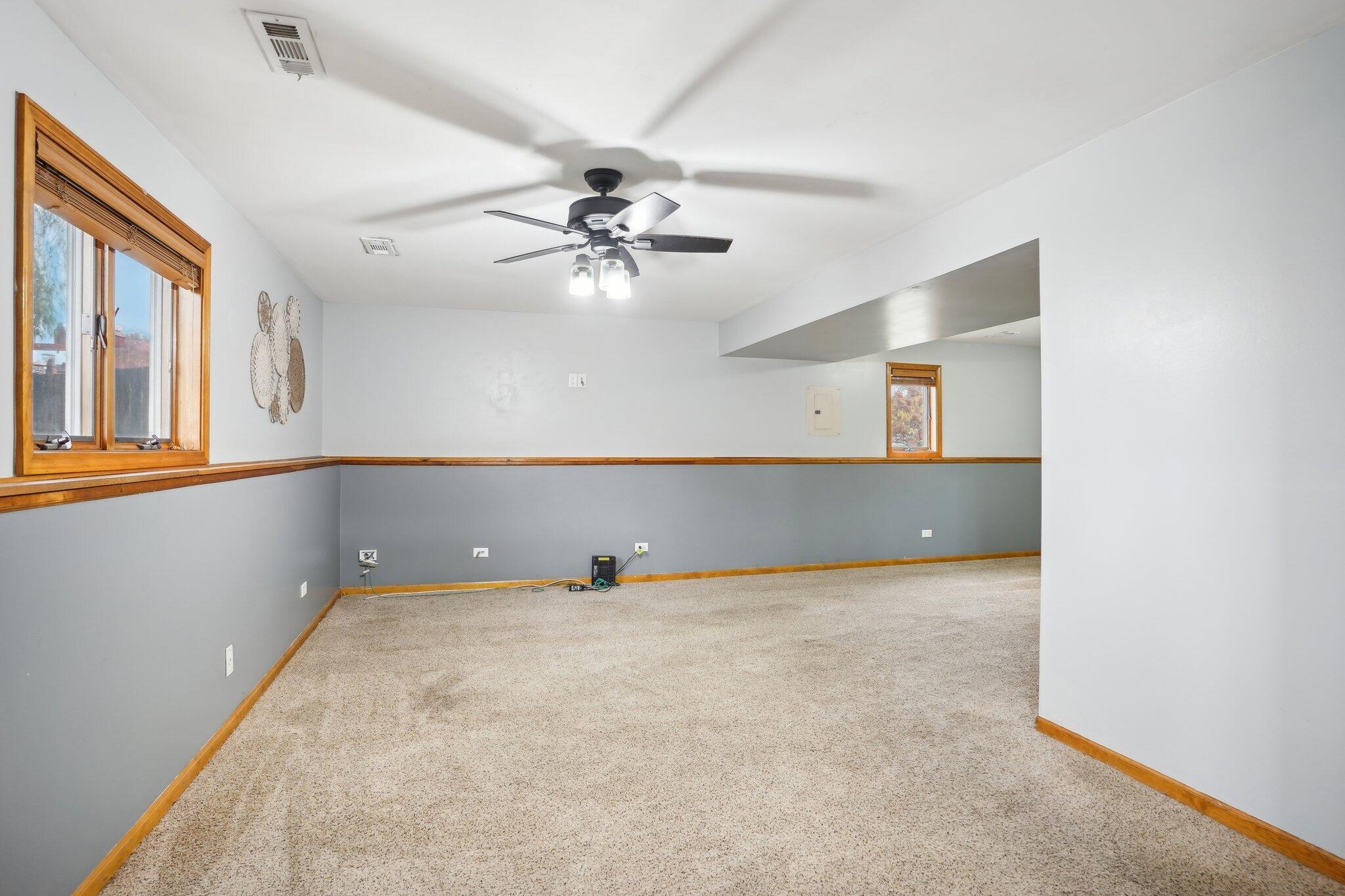 6888 W 86th Place