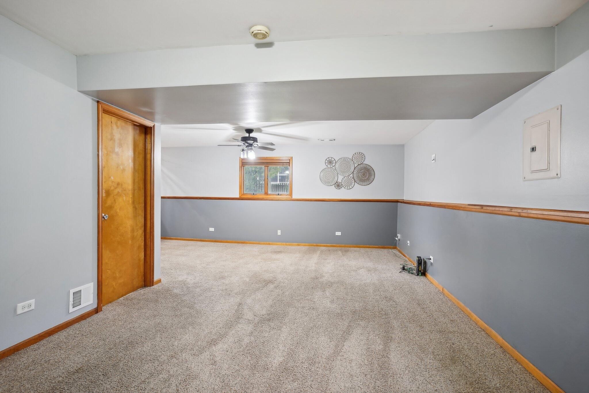 6888 W 86th Place