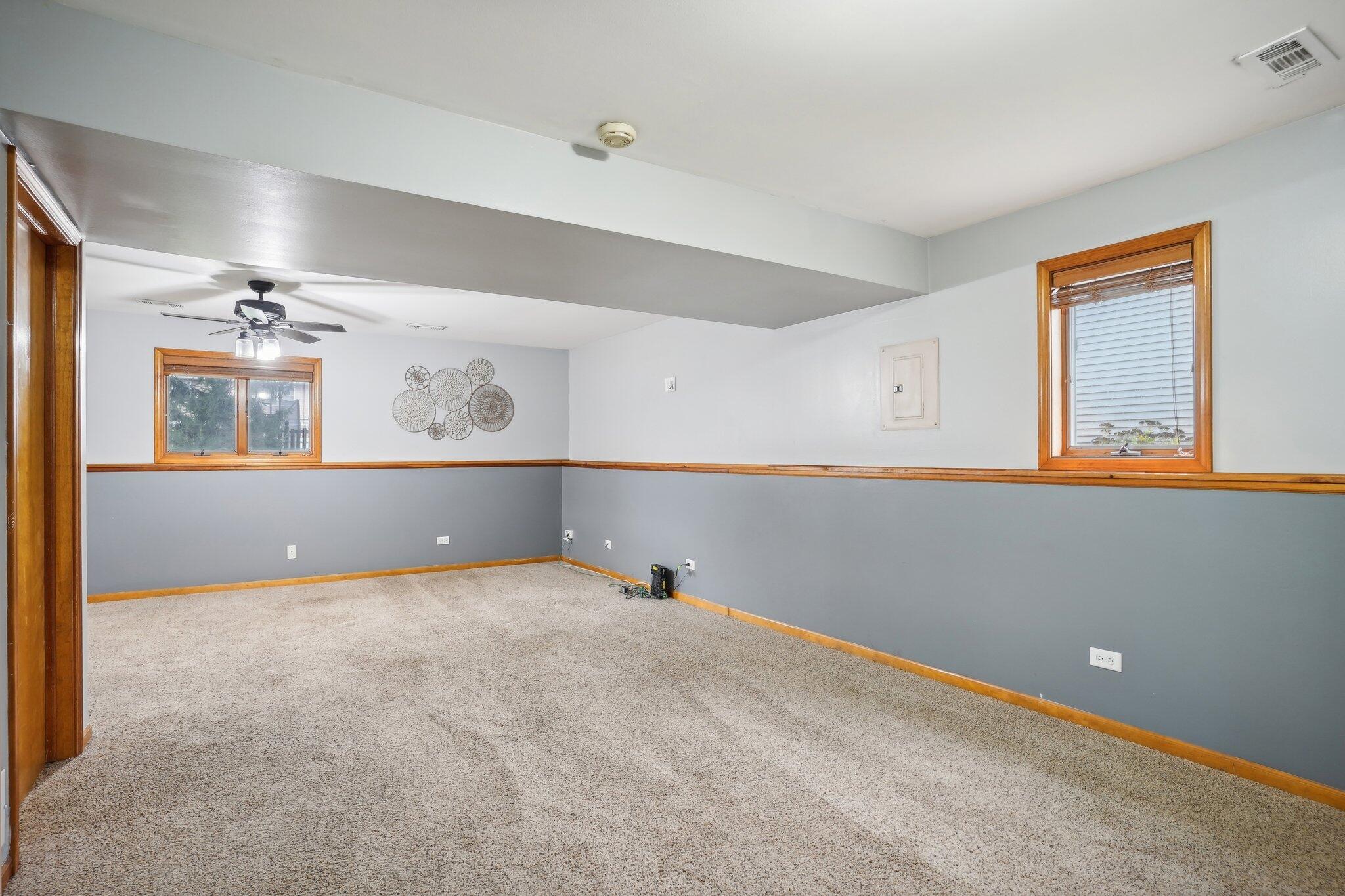 6888 W 86th Place