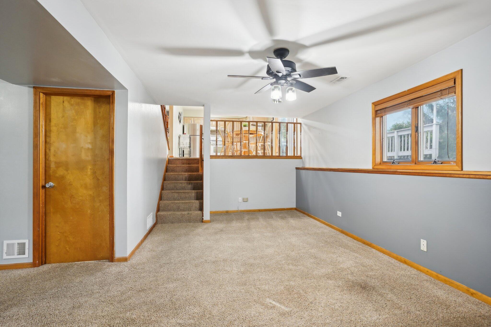 6888 W 86th Place
