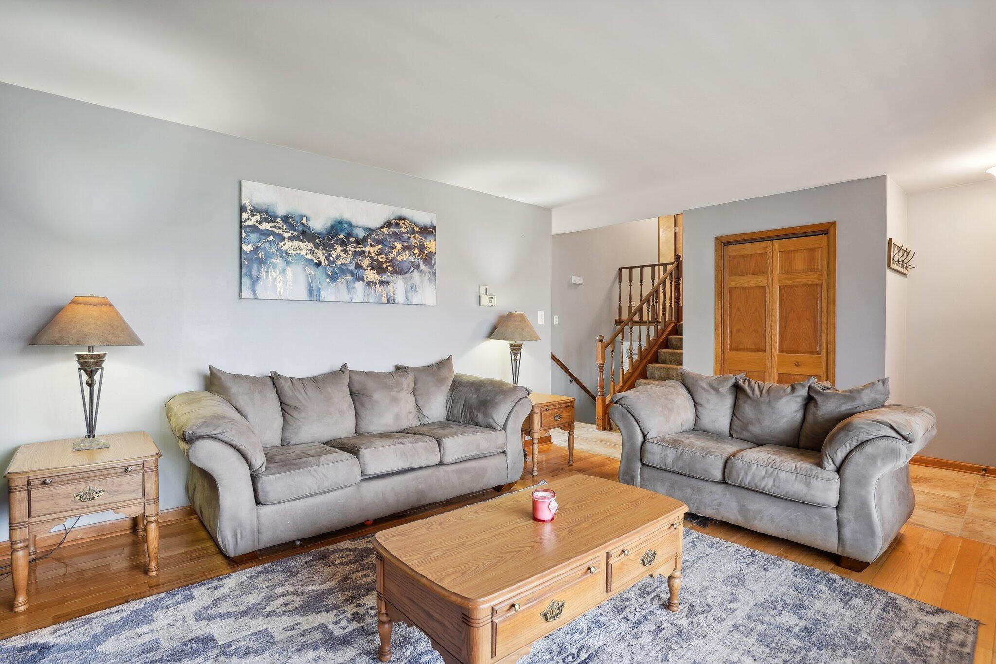 6888 W 86th Place
