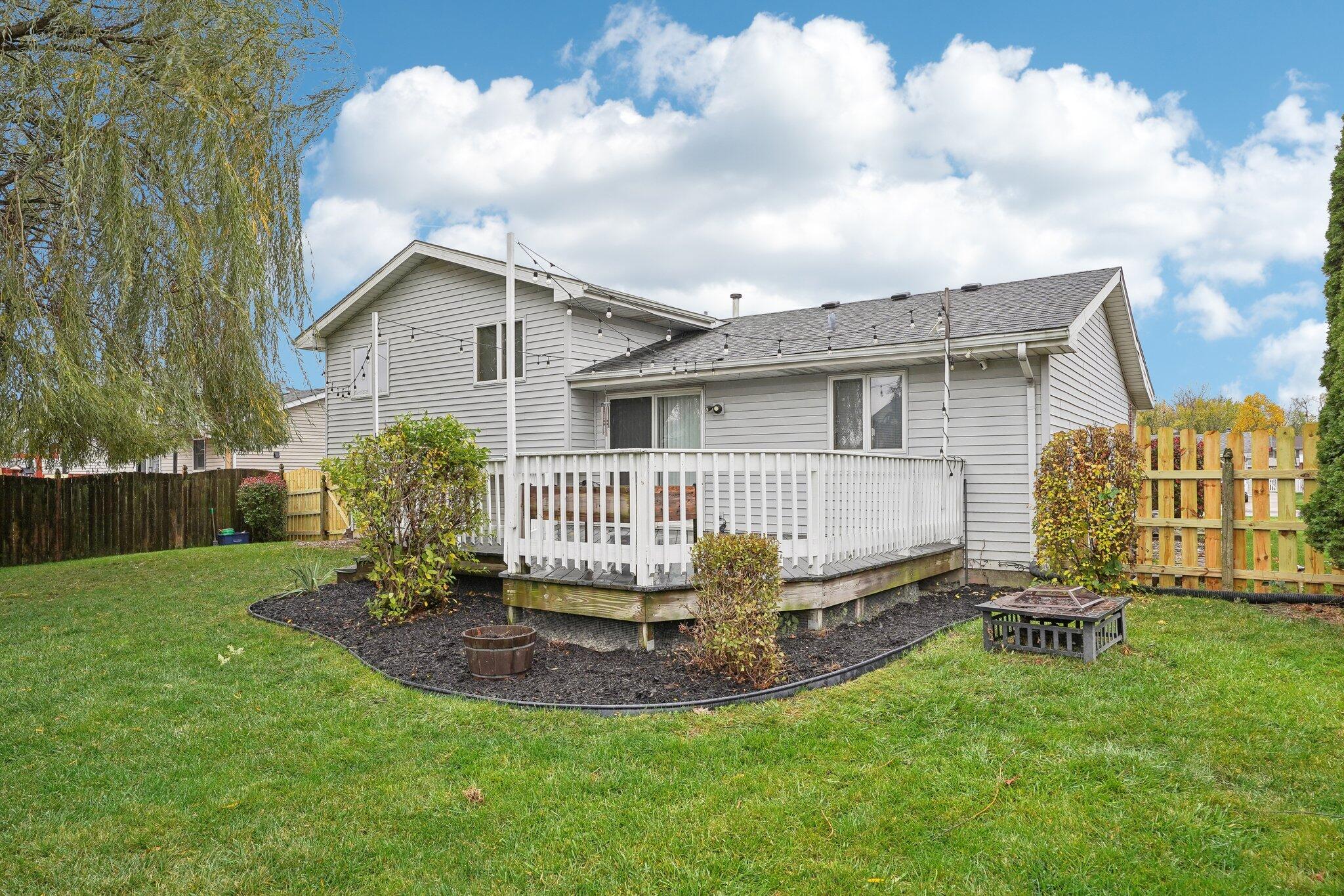 6888 W 86th Place