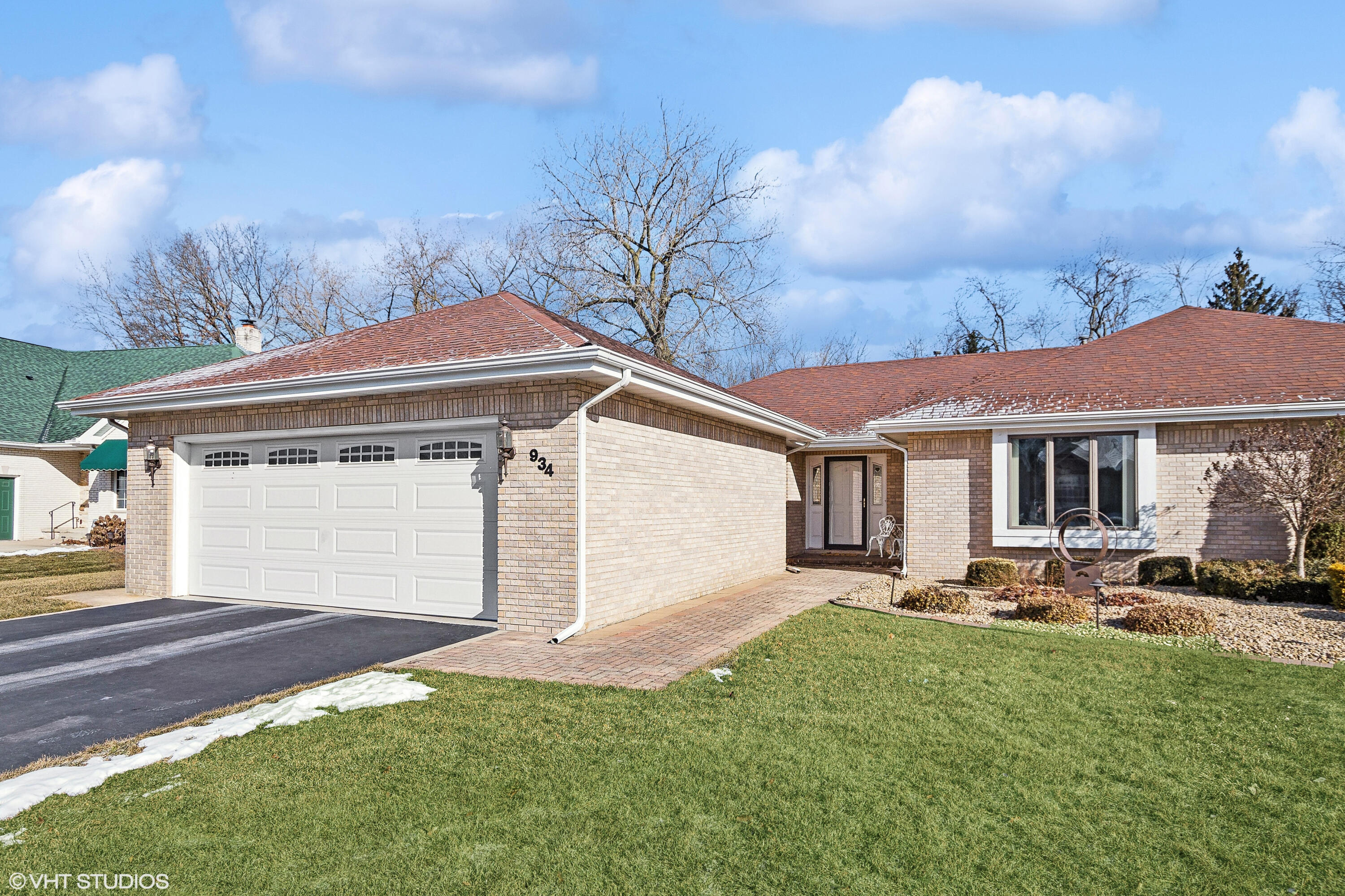934 Troon Court