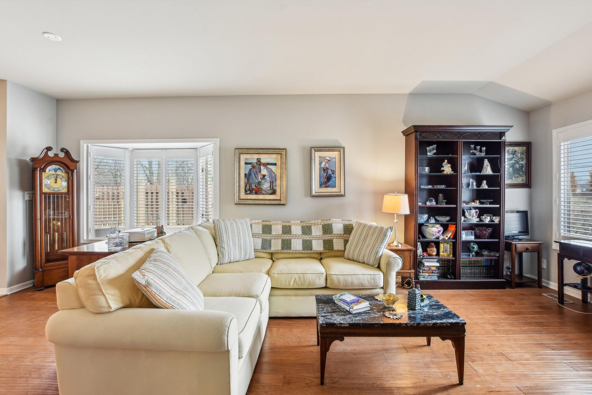 924 Cornwallis Lane