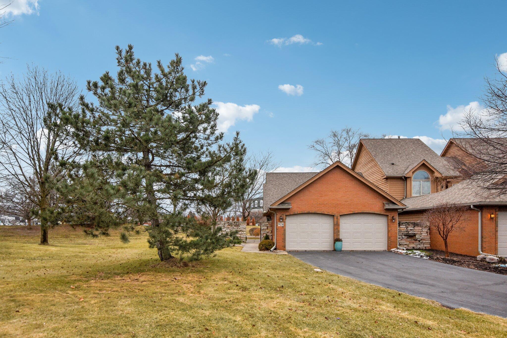 924 Cornwallis Lane